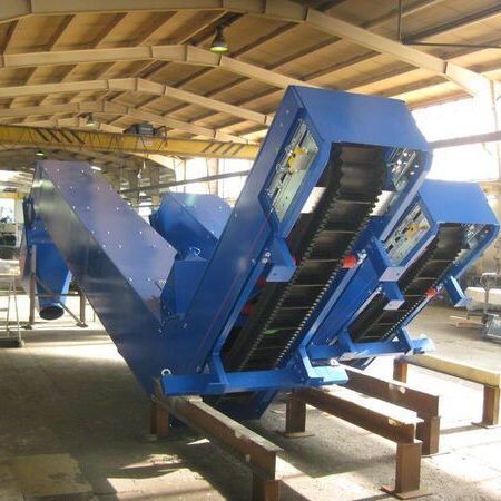 Movable belt conveyor
